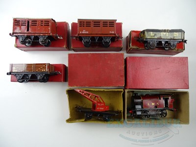 Lot 736 - A group of HORNBY O gauge items comprising...