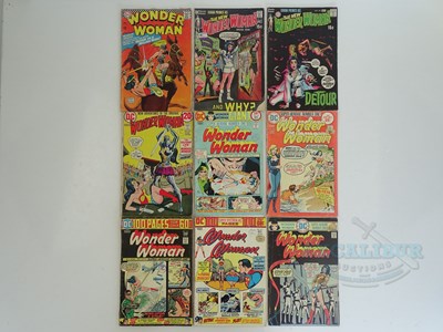 Lot 218 - WONDER WOMAN (9 in Lot) - (1967/1975 - DC) -...