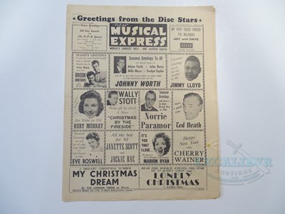 Lot 11 - A group of 10 NEW MUSICAL EXPRESS magazines -...