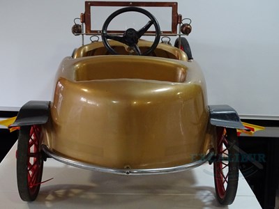 Lot 172 - CHITTY CHITTY BANG BANG (1968) - A scarce...