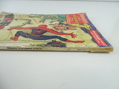 Lot 68 - AMAZING SPIDER-MAN: KING SIZE ANNUAL #1 -...