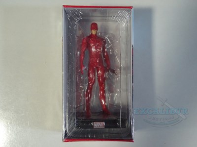 Lot 393 - MARVEL - A group of 5 Eaglemoss figures...