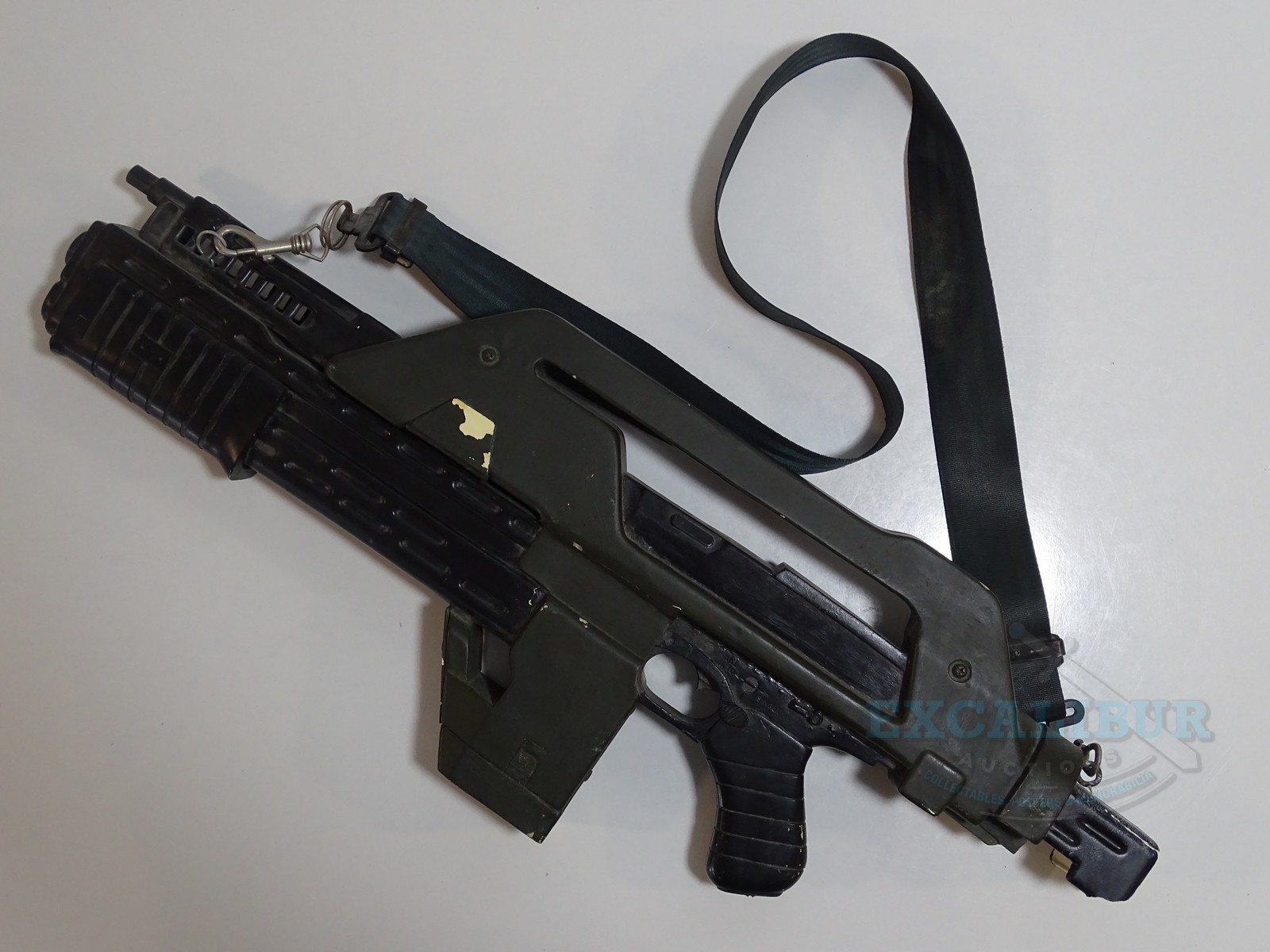 Lot 422 - ALIENS (1986) - A unique handmade full-size