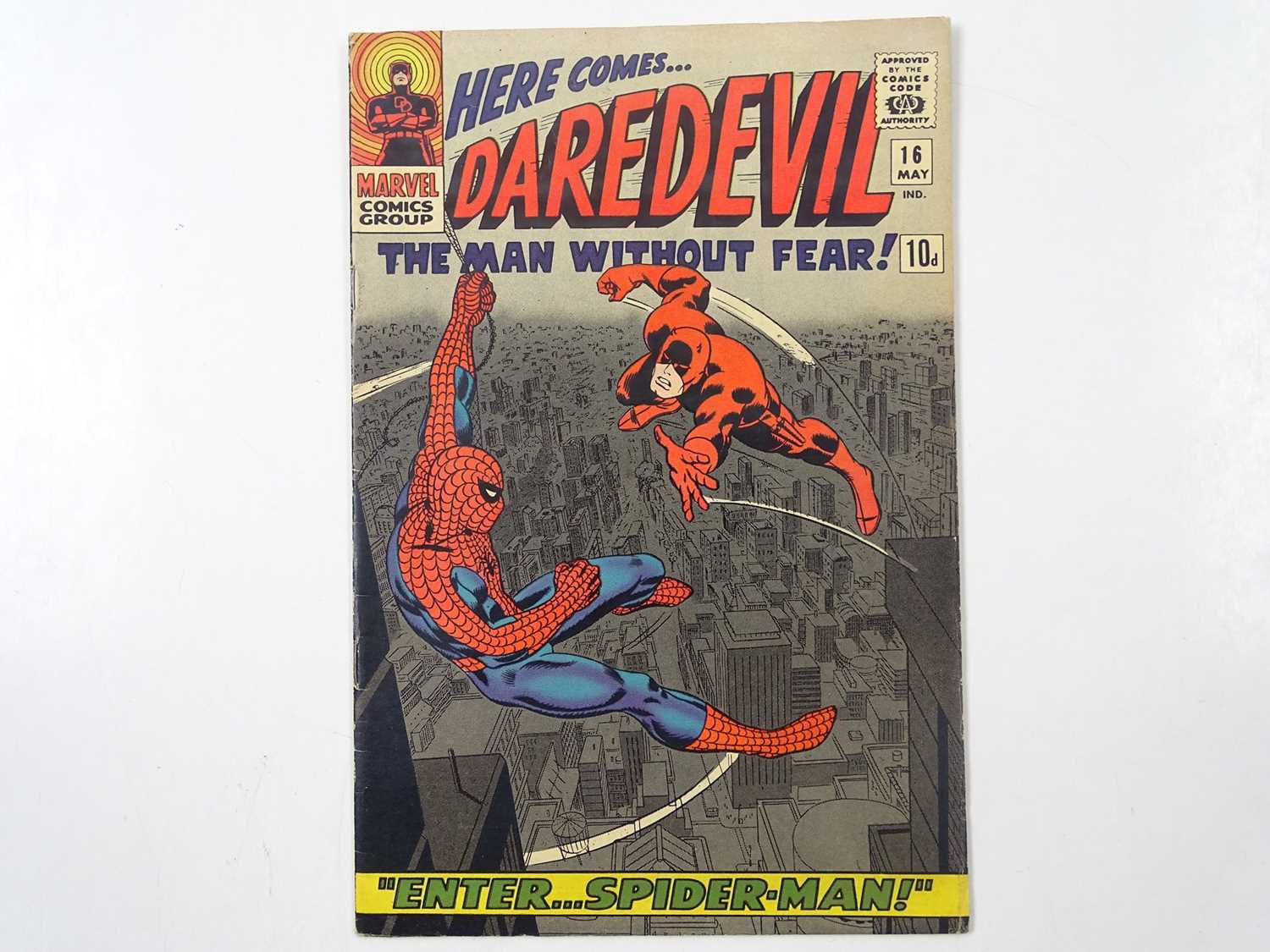 Lot 204 - DAREDEVIL #16 - (1966 - MARVEL - UK Price...
