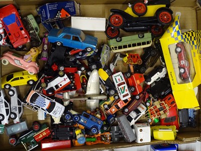 Lot 105 - A large tray of mixed diecast toys - some...