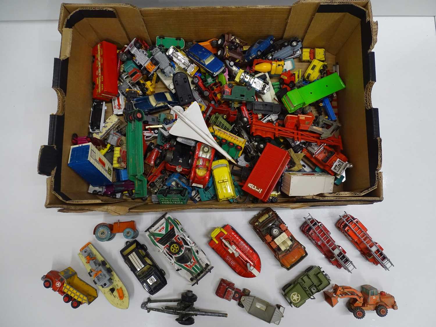 Lot 150 - A large tray of playworn diecast by DINKY,...