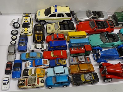 Lot 152 - A group of mostly unboxed mixed scale diecast...