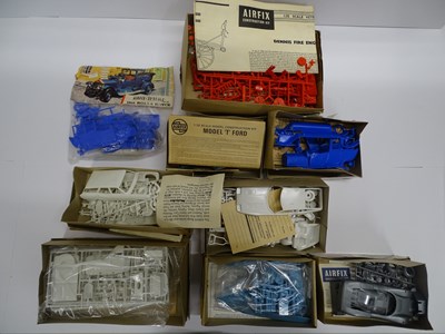 Lot 175 - A group of 1:32 scale AIRFIX kits plus one...