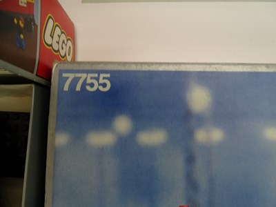 Lot 182 - A group of vintage LEGO train and track kits -...