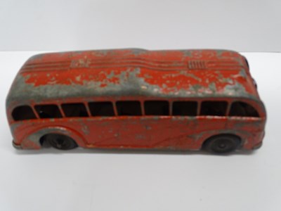 Lot 185 - A mixed group of tinplate large scale model...