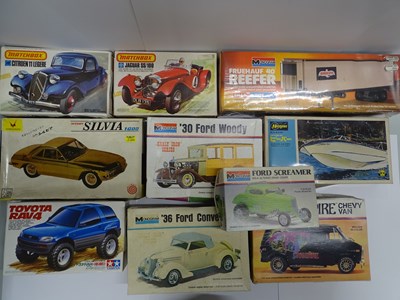 Lot 186 - A group of unbuilt 1:24 and 1:32 scale plastic...