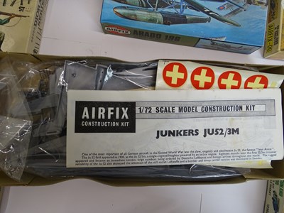 Lot 193 - A group of unbuilt plastic kits in various...