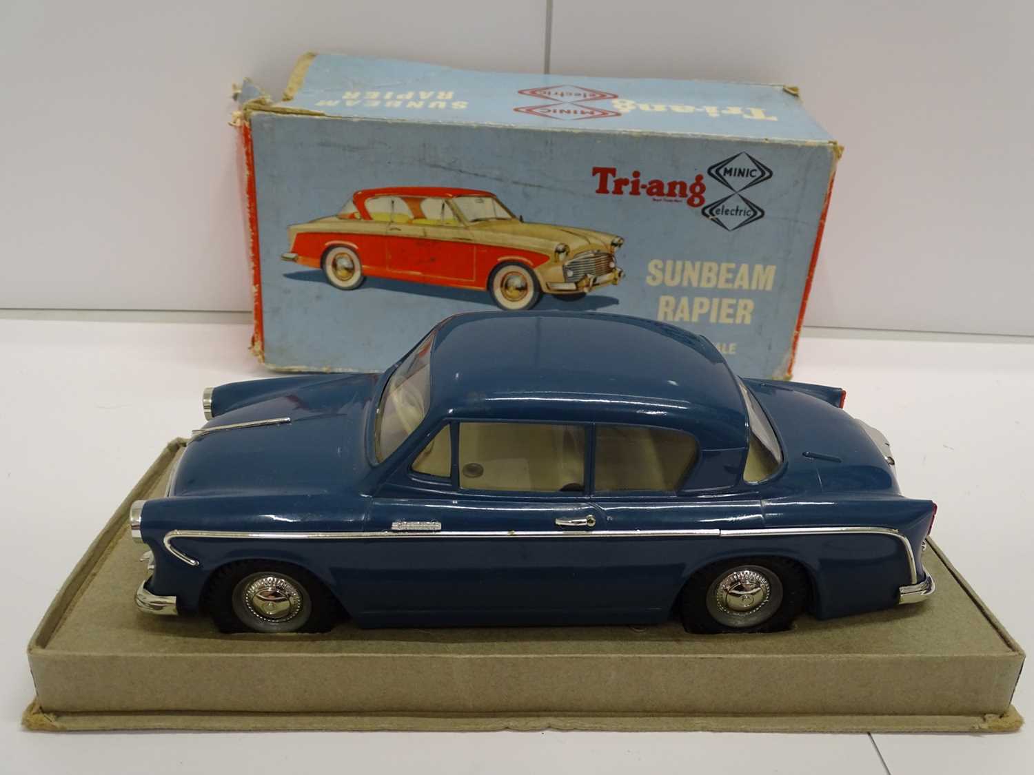 Lot 199 - A TRI-ANG Minic Electric battery operated...