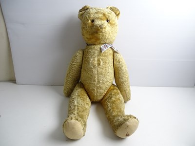 Lot 203 - An unbranded vintage teddy bear - as lotted