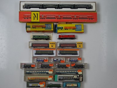 Lot 236 - A group of N gauge European outline wagons and...