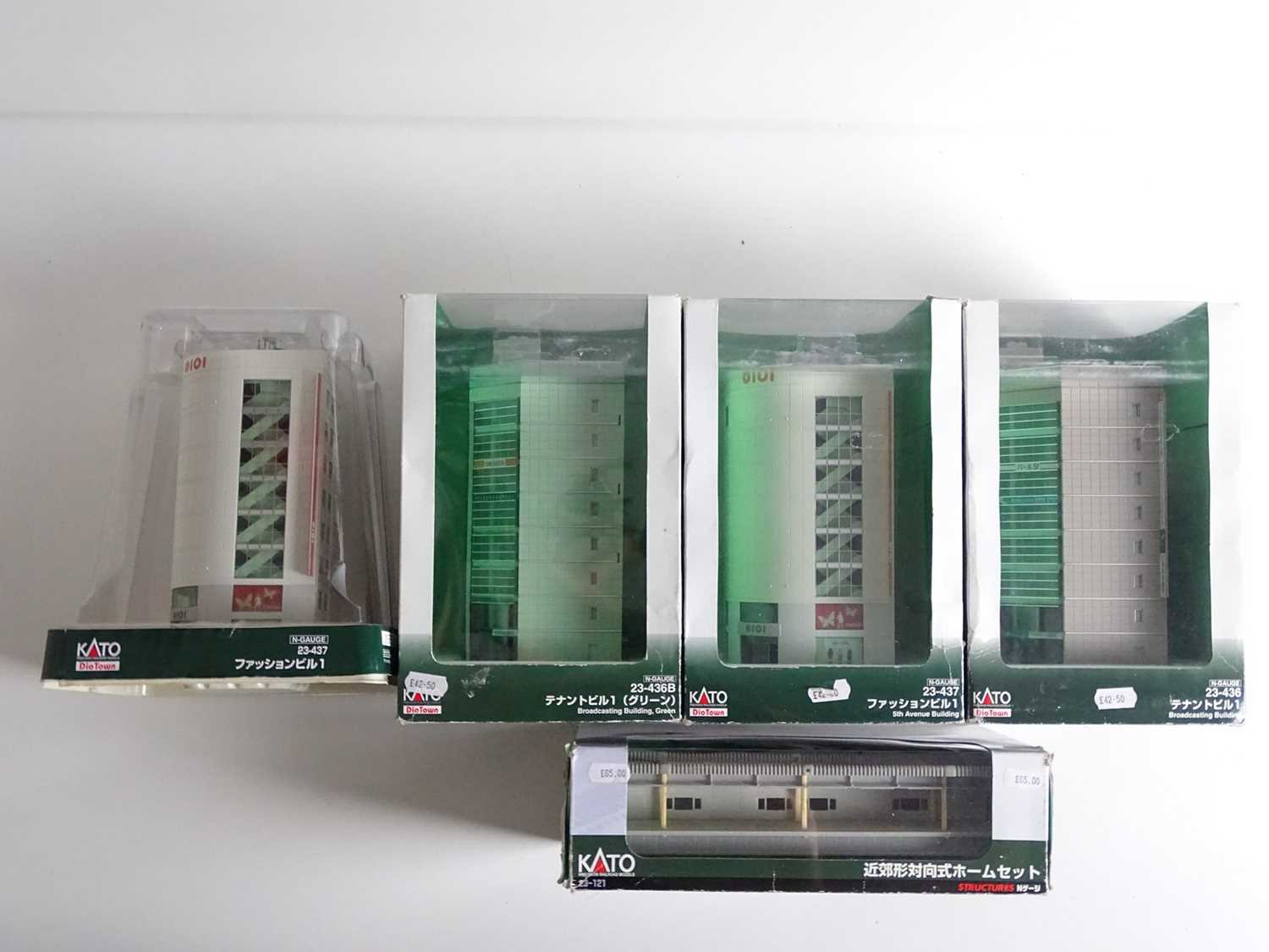 Lot 244 - A group of KATO N gauge Japanese outline...