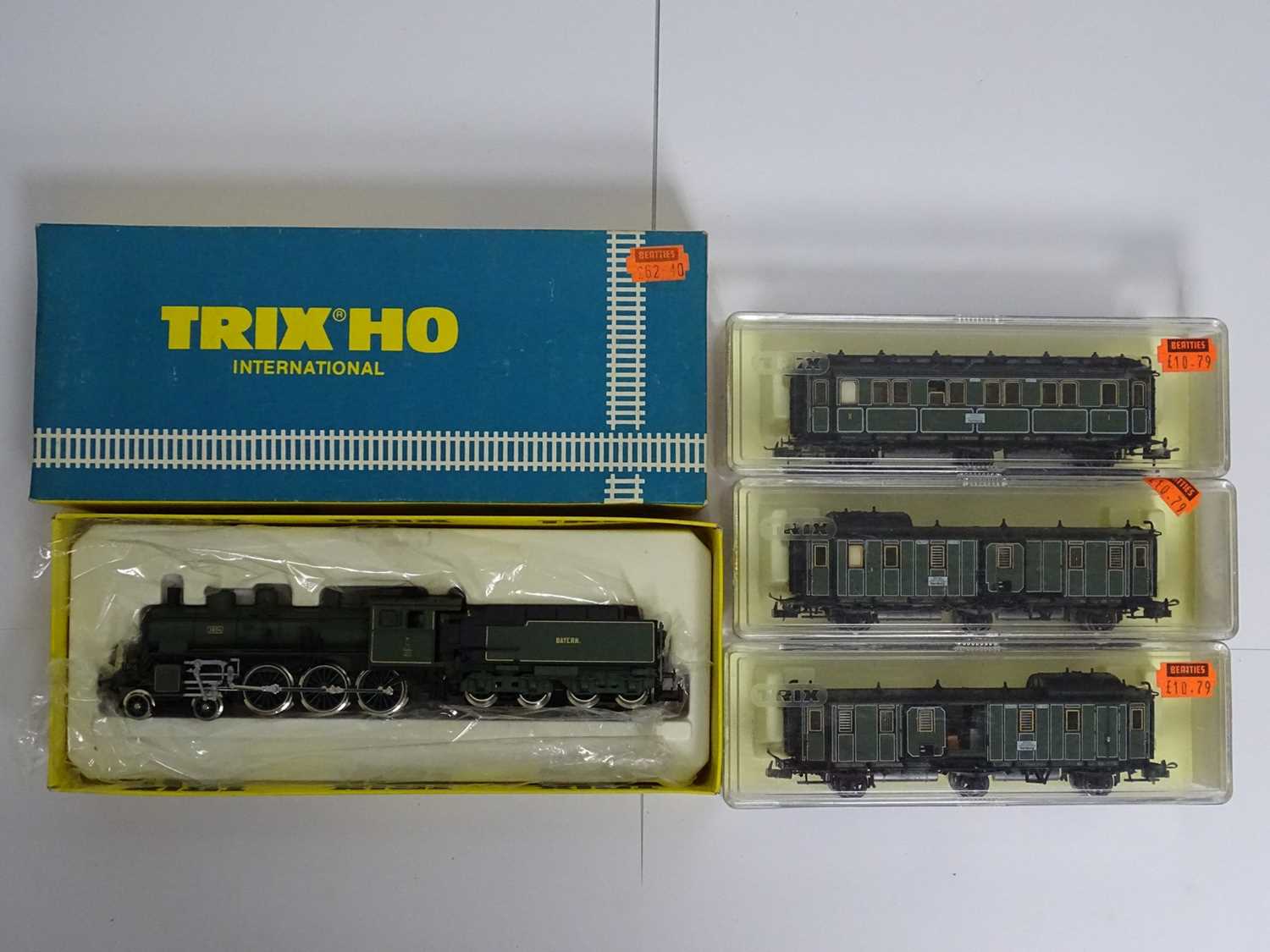 Lot 272 - A group of TRIX HO gauge Bavarian outline...