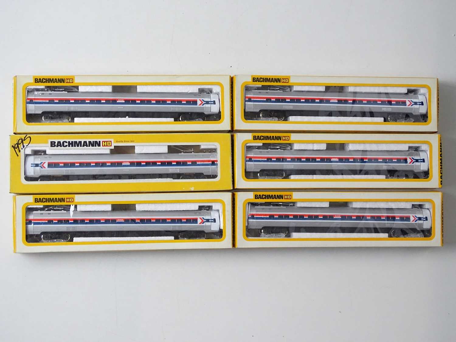 Lot 304 - A group of BACHMANN HO gauge American outline...