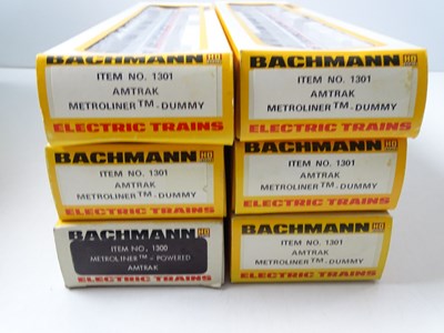 Lot 304 - A group of BACHMANN HO gauge American outline...