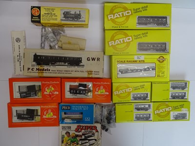 Lot 315 - A large tray of OO gauge unbuilt kits by RATIO,...