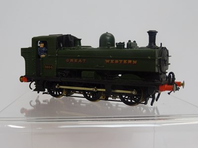 Lot 321 - A group of HORNBY OO gauge boxed coaches in...