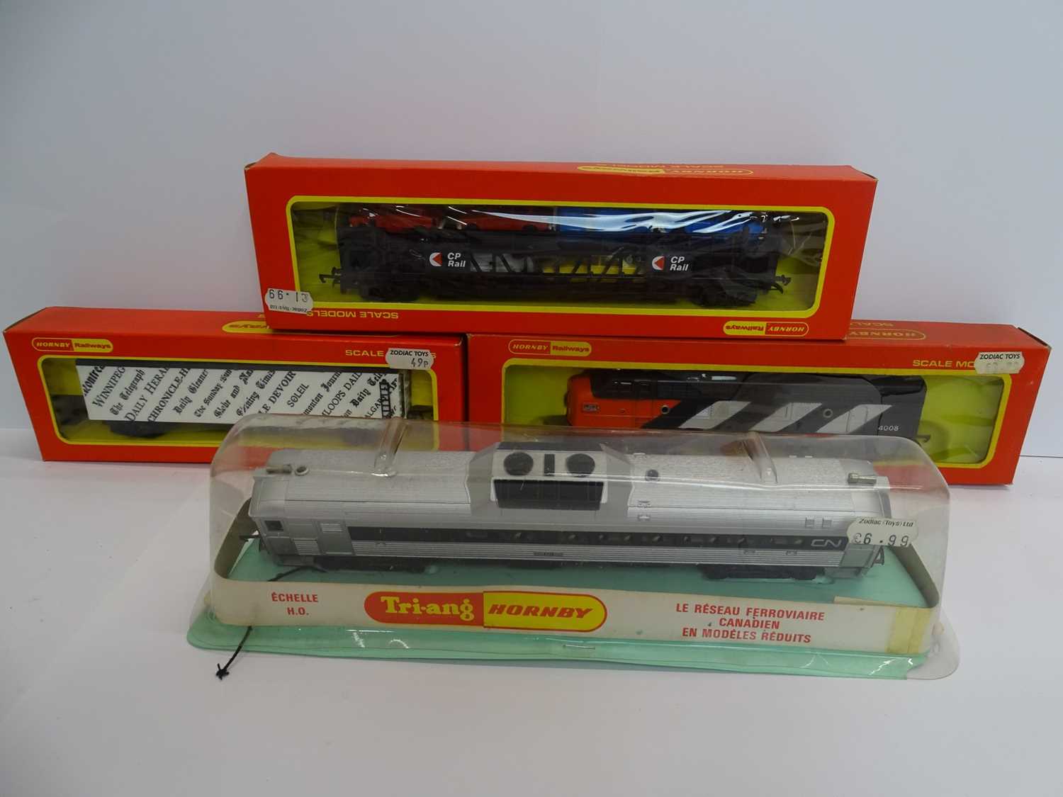 Lot 322 - A group of HORNBY OO gauge Canadian issue...