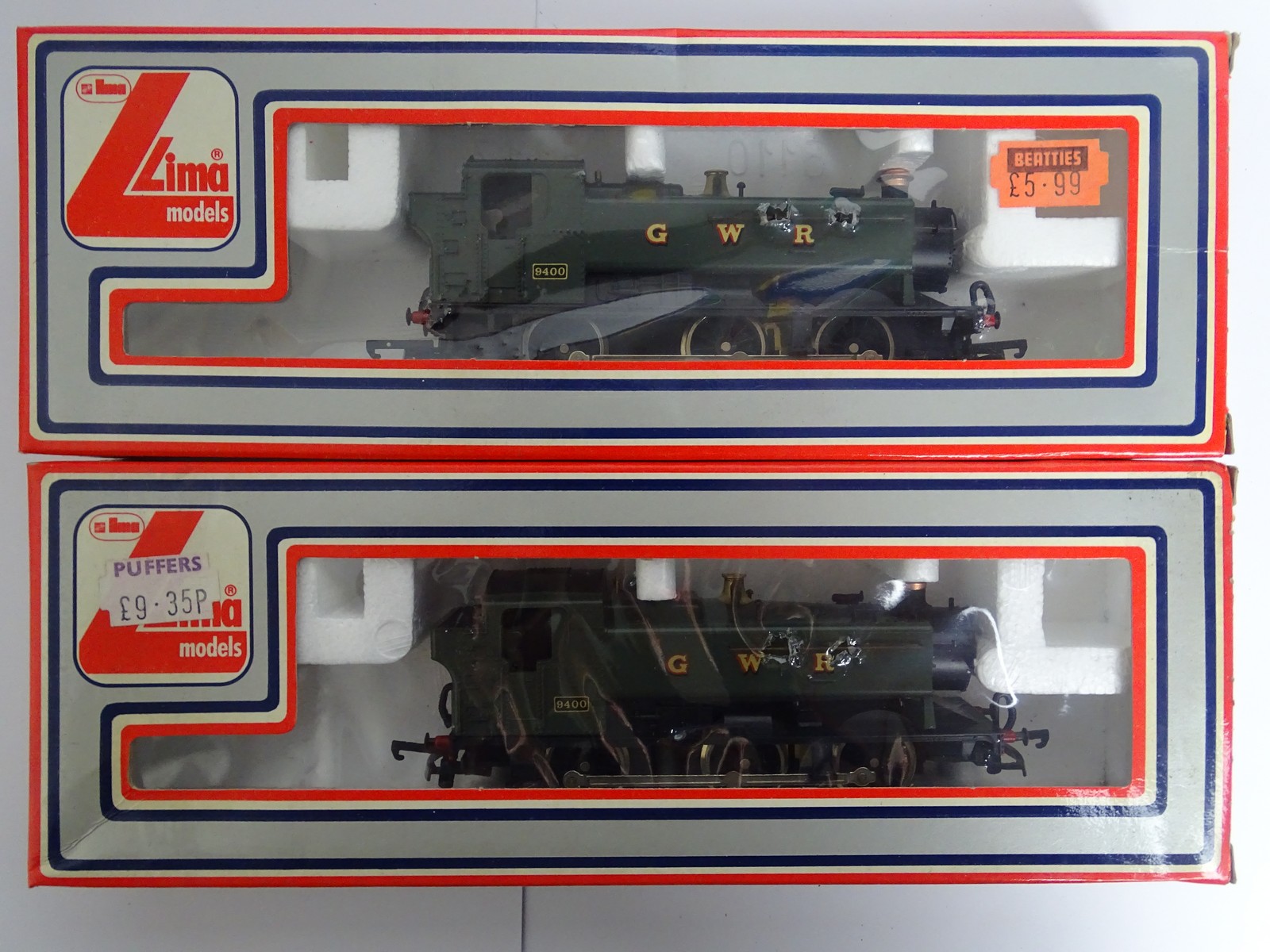 Lot 325 - A group of LIMA OO gauge steam locomotives