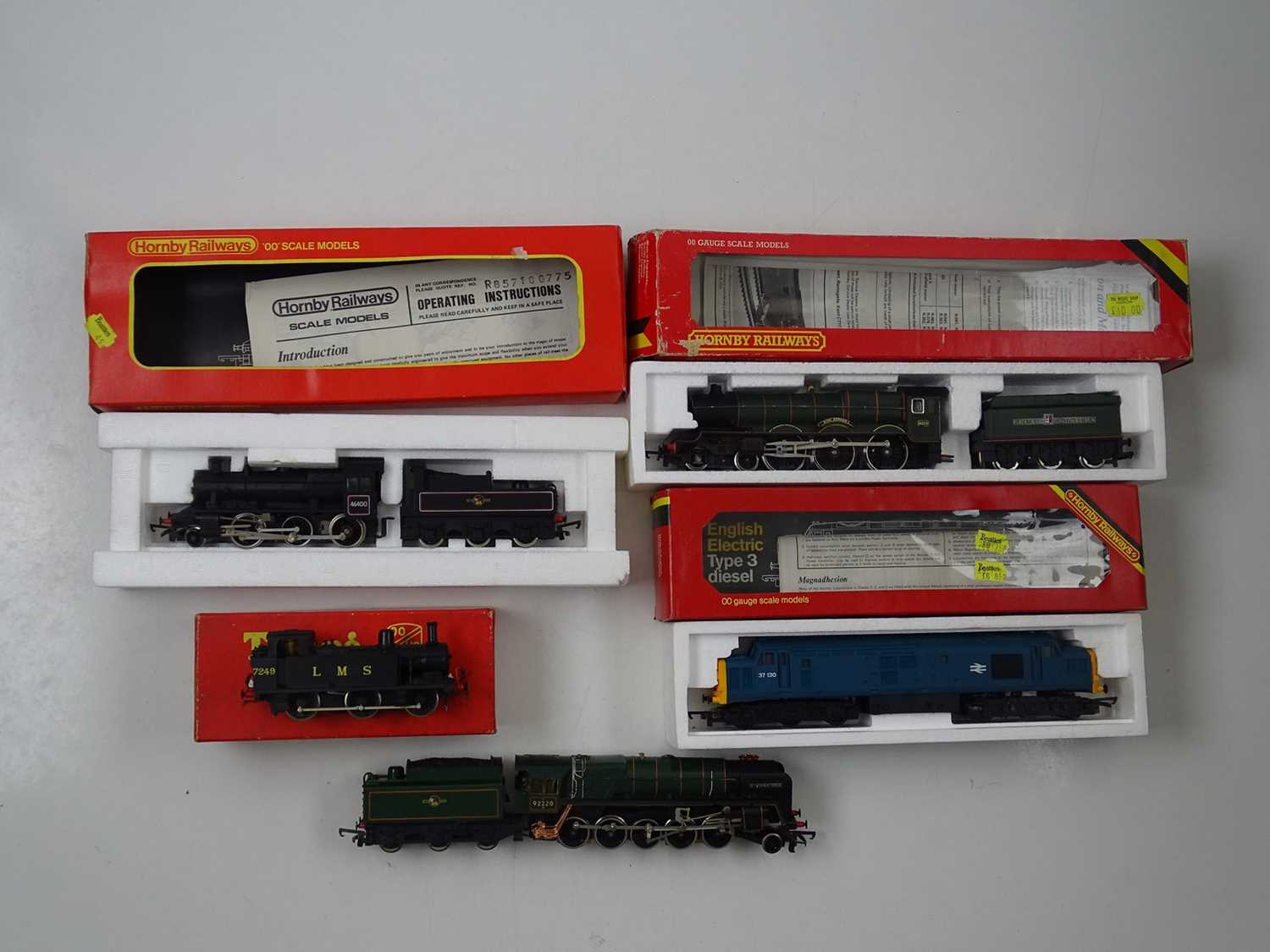 Lot 329 - A group of HORNBY OO gauge locomotives...