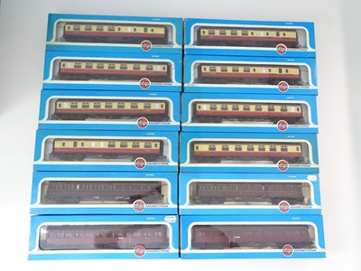 Lot 342 - A mixed group of AIRFIX OO gauge coaches in...