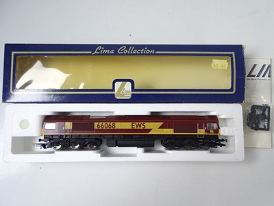 Lot 366 - A pair of LIMA OO gauge locomotives comprising...