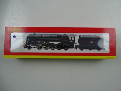 Lot 375 - A HORNBY OO gauge R2200A class 9F steam...