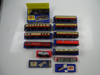 Lot 391 - A mixed group of HORNBY DUBLO OO gauge 3-rail...