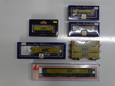 Lot 405 - A group of OO gauge rolling stock by LIMA and...