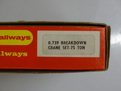 Lot 406 - A group of boxed and unboxed OO gauge wagons...