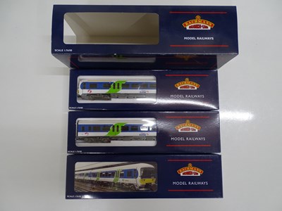 Lot 424 - A BACHMANN OO gauge 31-027 class 166 Turbo...