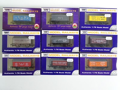 Lot 458 - A group of DAPOL OO gauge salt wagons, mostly...