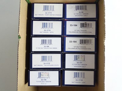 Lot 459 - A group of BACHMANN OO gauge mixed livery salt...