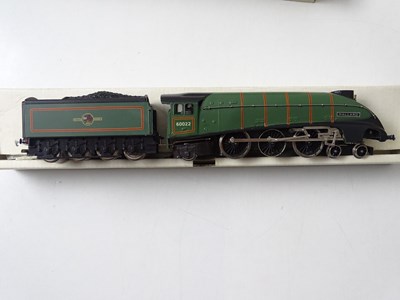 Lot 492 - A WRENN OO gauge W2211 Class A4 steam...