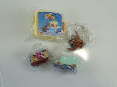 Lot 198 - MCDONALDS: HAPPY MEAL TOYS - Flintstones...