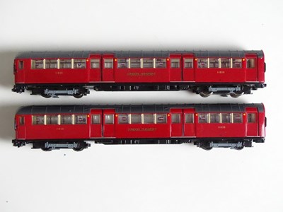 Lot 512 - A group of EFE OO gauge Piccadilly Line 1938...