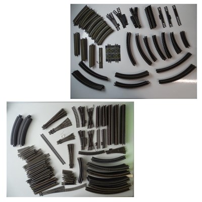 Lot 539 - A large quantity of OO gauge track by TRI-ANG,...