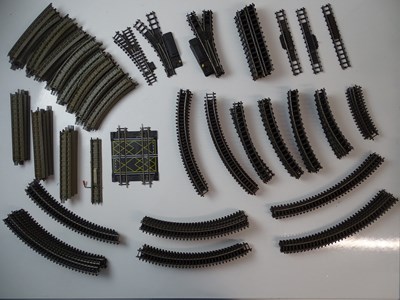 Lot 539 - A large quantity of OO gauge track by TRI-ANG,...