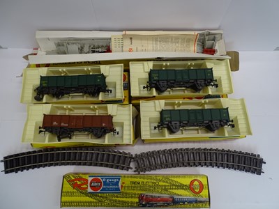 Lot 543 - A mixed group of RIVAROSSI O gauge wagons...