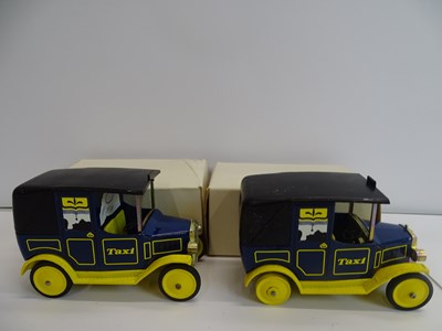 Lot 68 - A group of DINKY vehicles to include a 361...