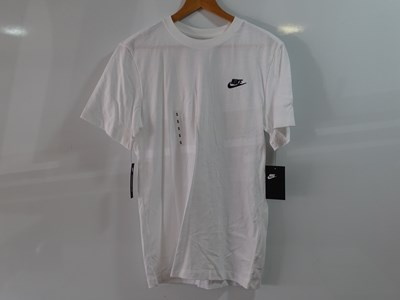 Lot 19 - NIKE - Tee Shirt - White - Size Small - BNWT