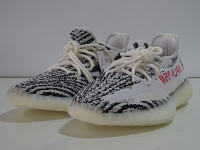 Lot 2 - ADIDAS - Yeezy Boost 350 V2 Trainers - UK8 /...