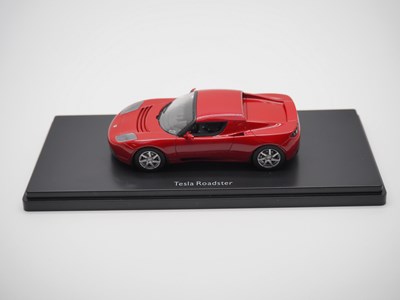 Lot 115 - A group of 1:43 scale Ltd models by TESLA...