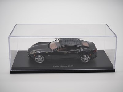Lot 115 - A group of 1:43 scale Ltd models by TESLA...
