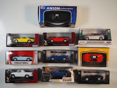 Lot 237 - A group of boxed 1:43 scale models to include...