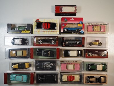 Lot 240 - A group of boxed and unboxed 1:43 scale models...